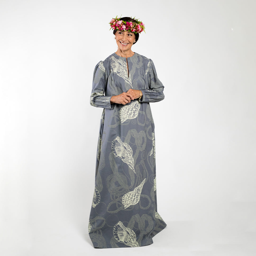 Willow | Niʻihau Shells | Cream on Grey
