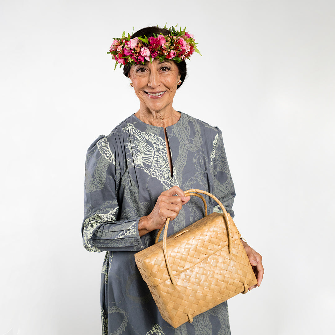 Willow | Niʻihau Shells | Cream on Grey