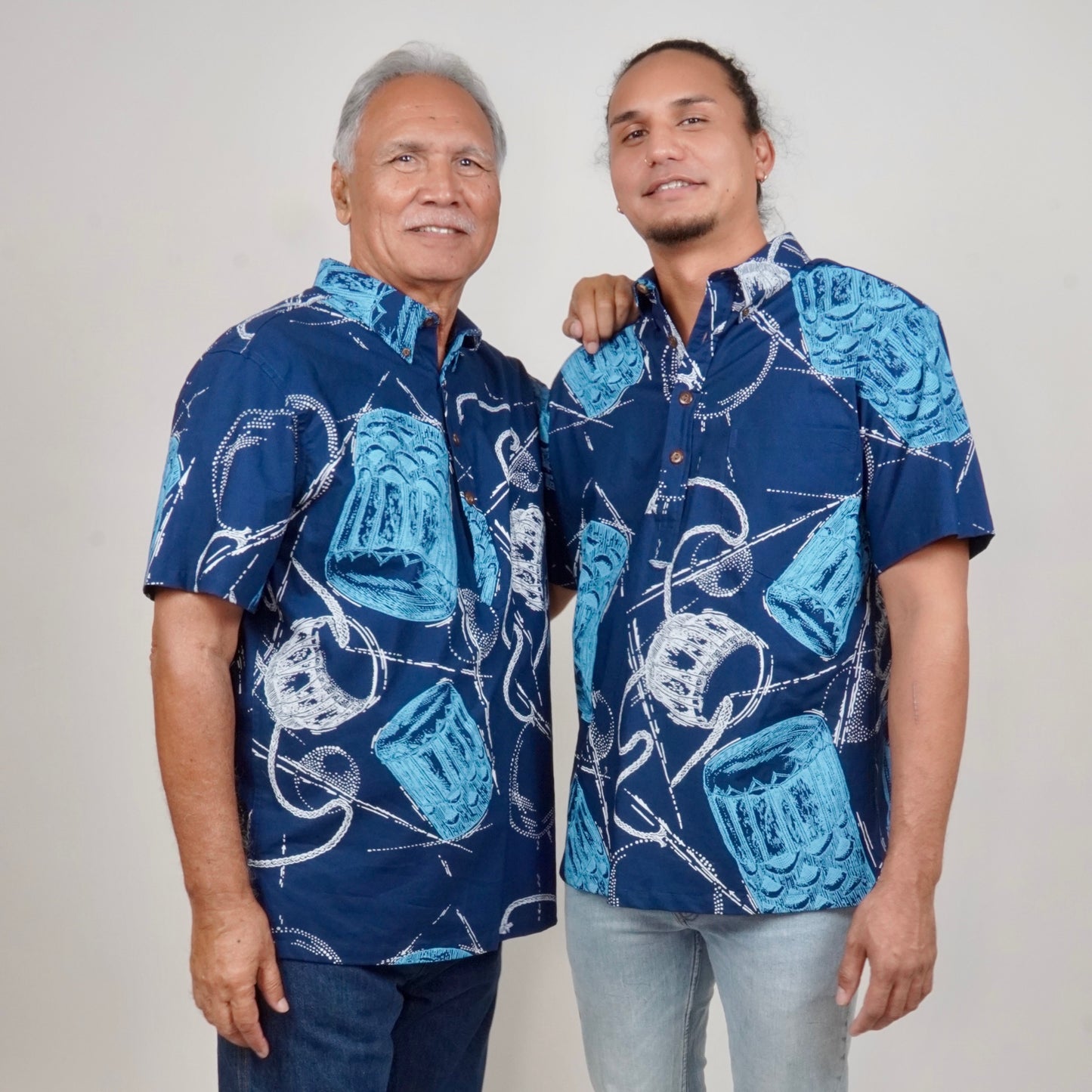 Pull Over Aloha Shirt | Pahu Drums Pūniu | Blue & White on Navy Blue