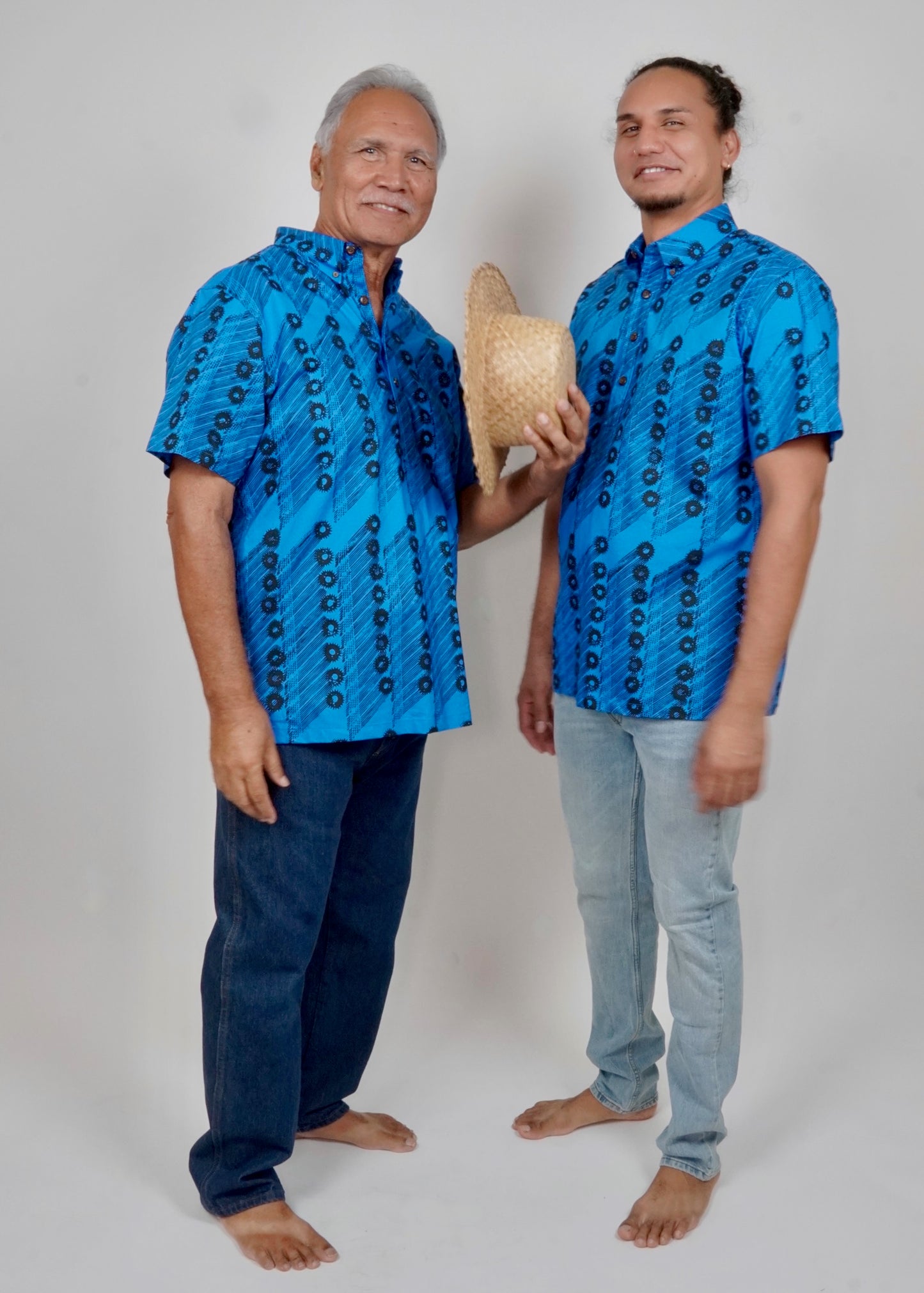 Pull Over Aloha Shirt | Wana Ohe Kapala | Black on Blue