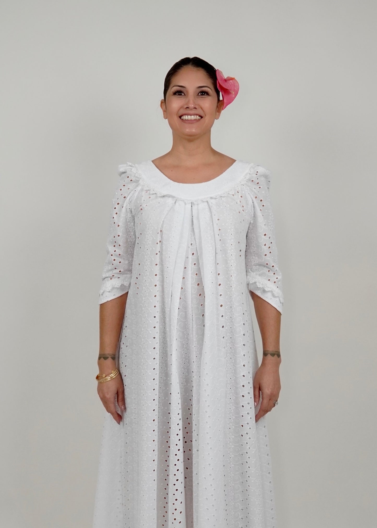 Bete Twilight Mu'u | Eyelet | White on White