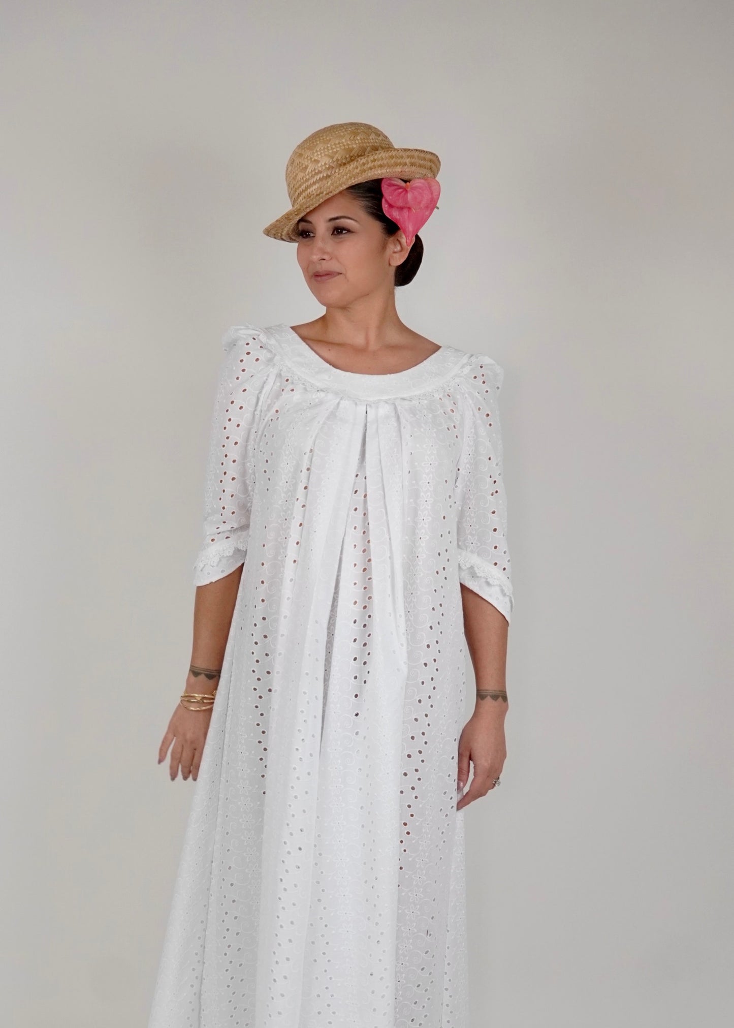 Bete Twilight Mu'u | Eyelet | White on White