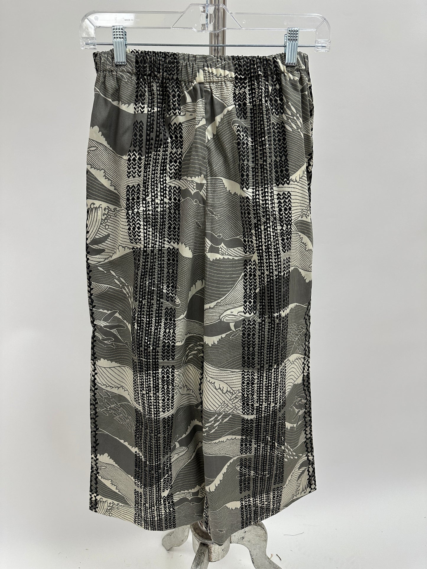 Culottes | Ohe Kapala on Whale Print | Black on Grey