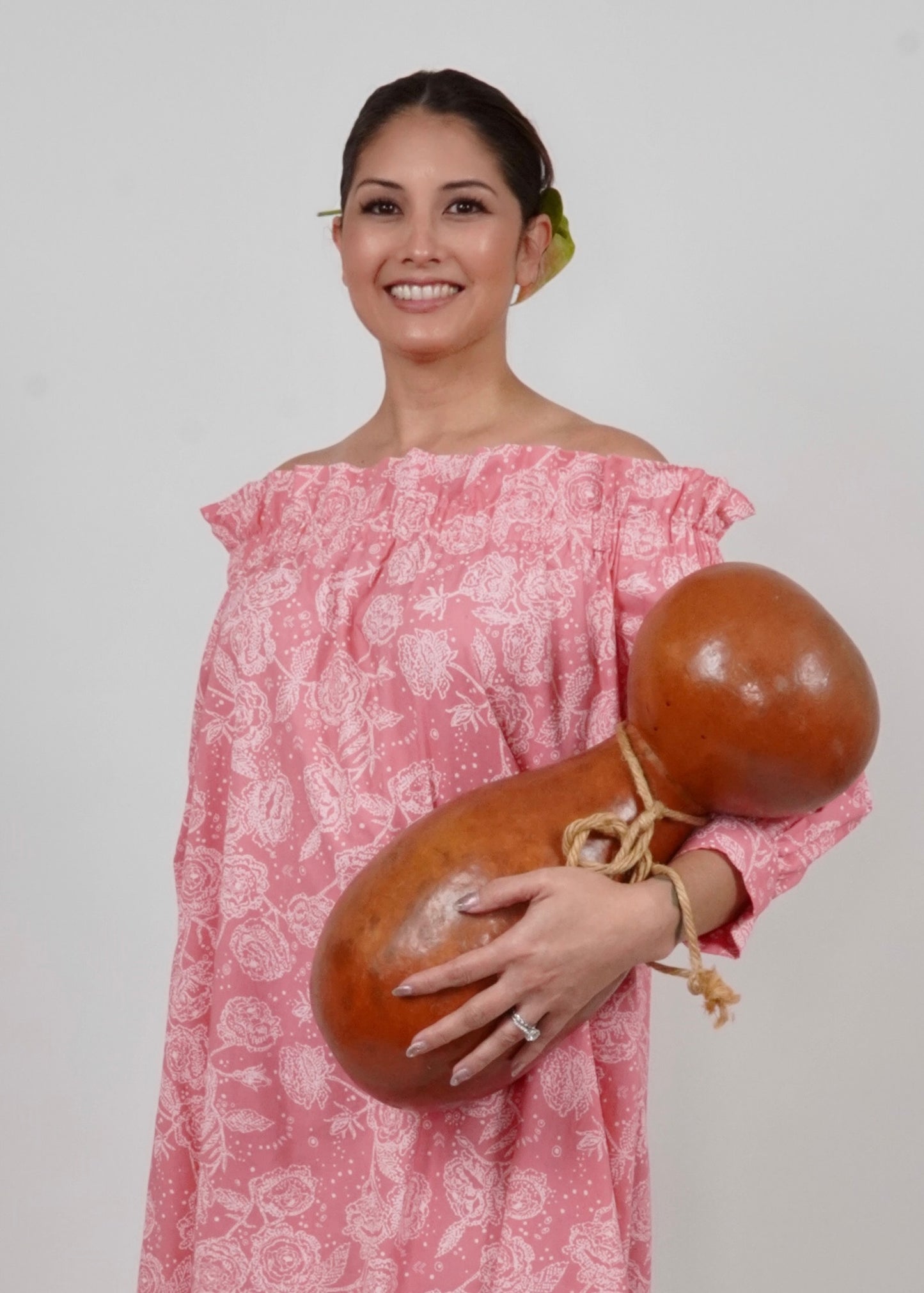 Sassy Muʻumuʻu | Lokelani | Cream on Pink