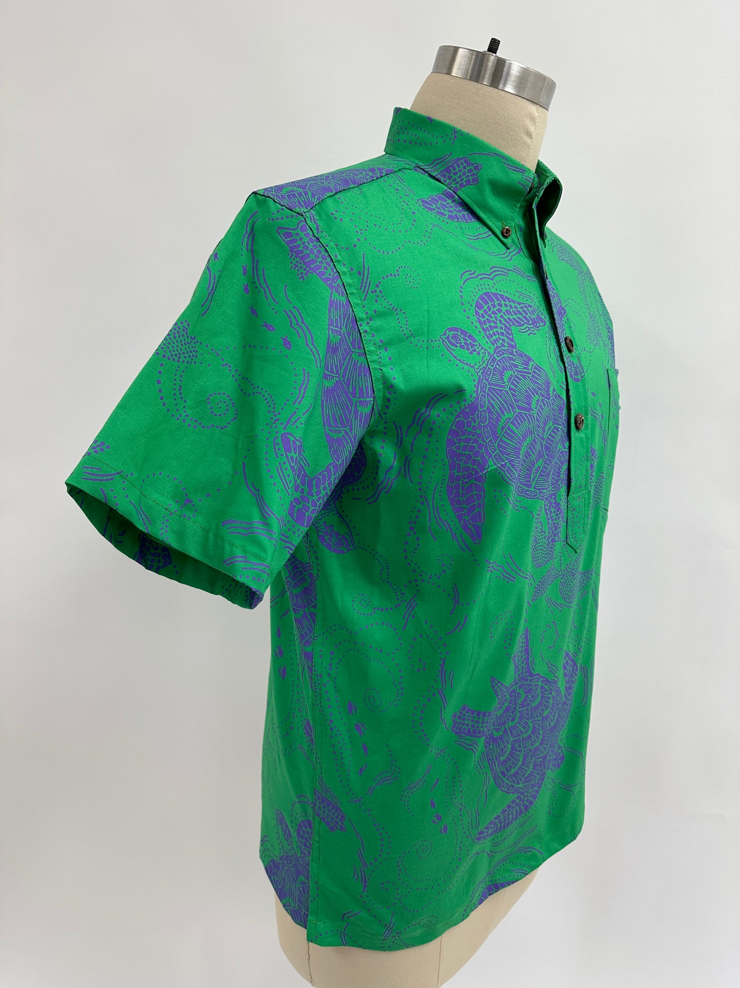 Pull Over Aloha Shirt | Honu | Periwinkle on Fern