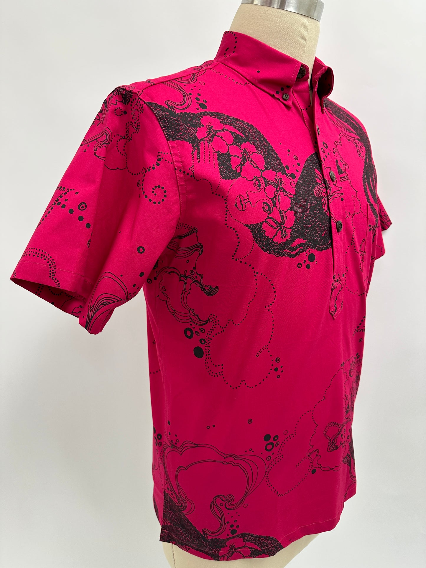 Pull Over Aloha Shirt | Dream Ladies | Black on Raspberry