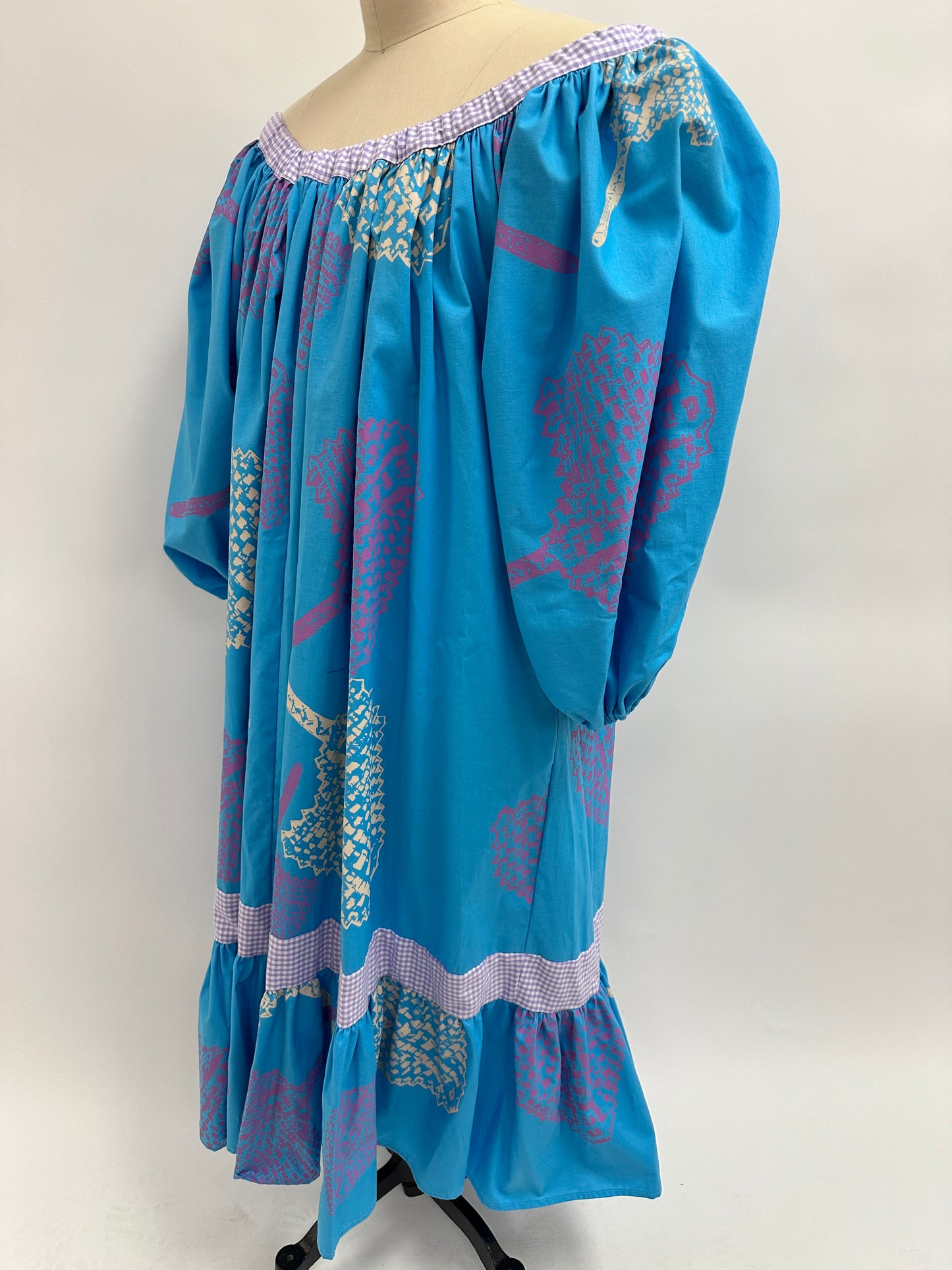 Godiva | Honu | Parchment and Corsage on Turquoise