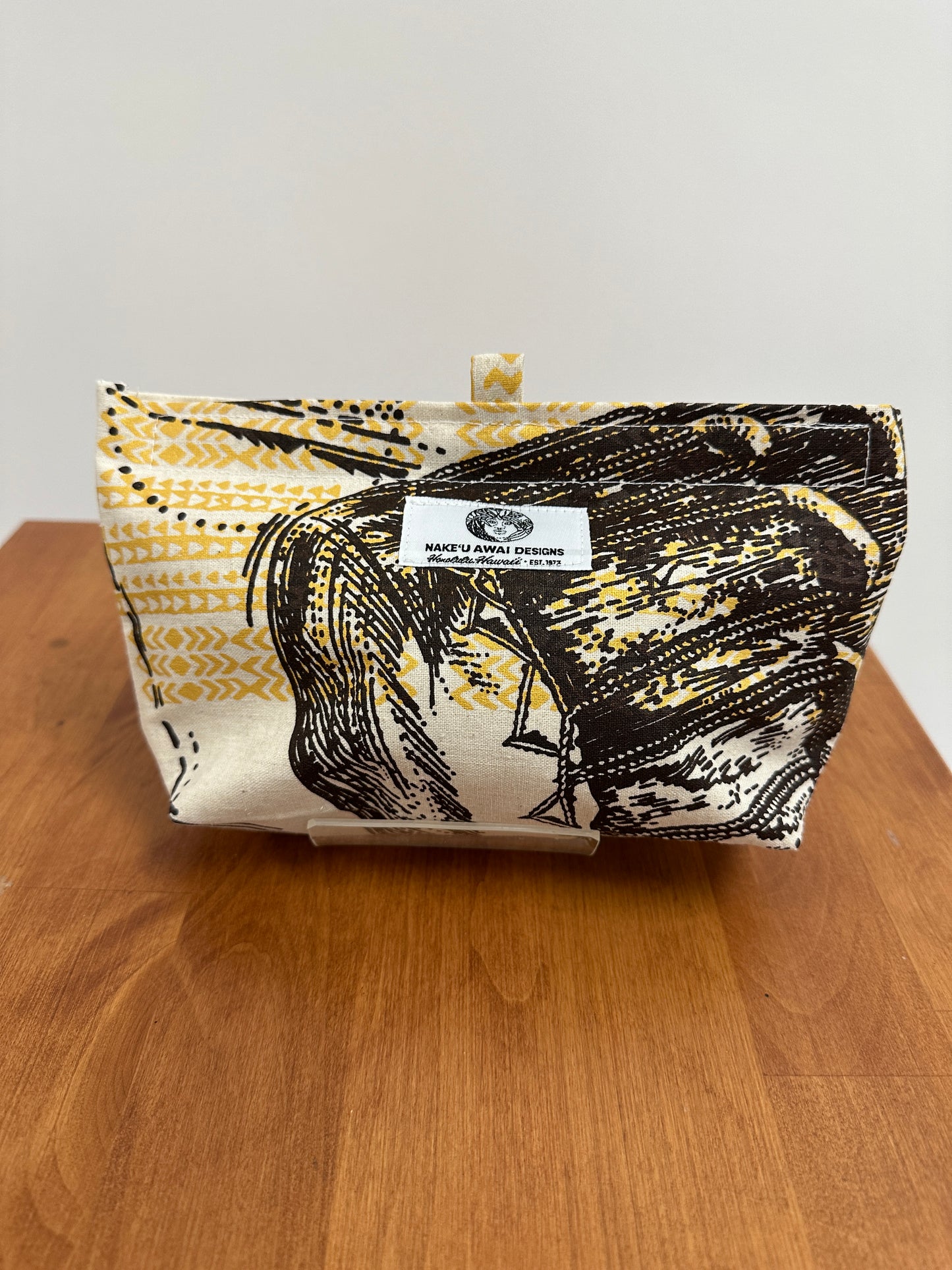 Nake'u pouch | Pahu Puniu Drum | Brown & Yellow on Cream