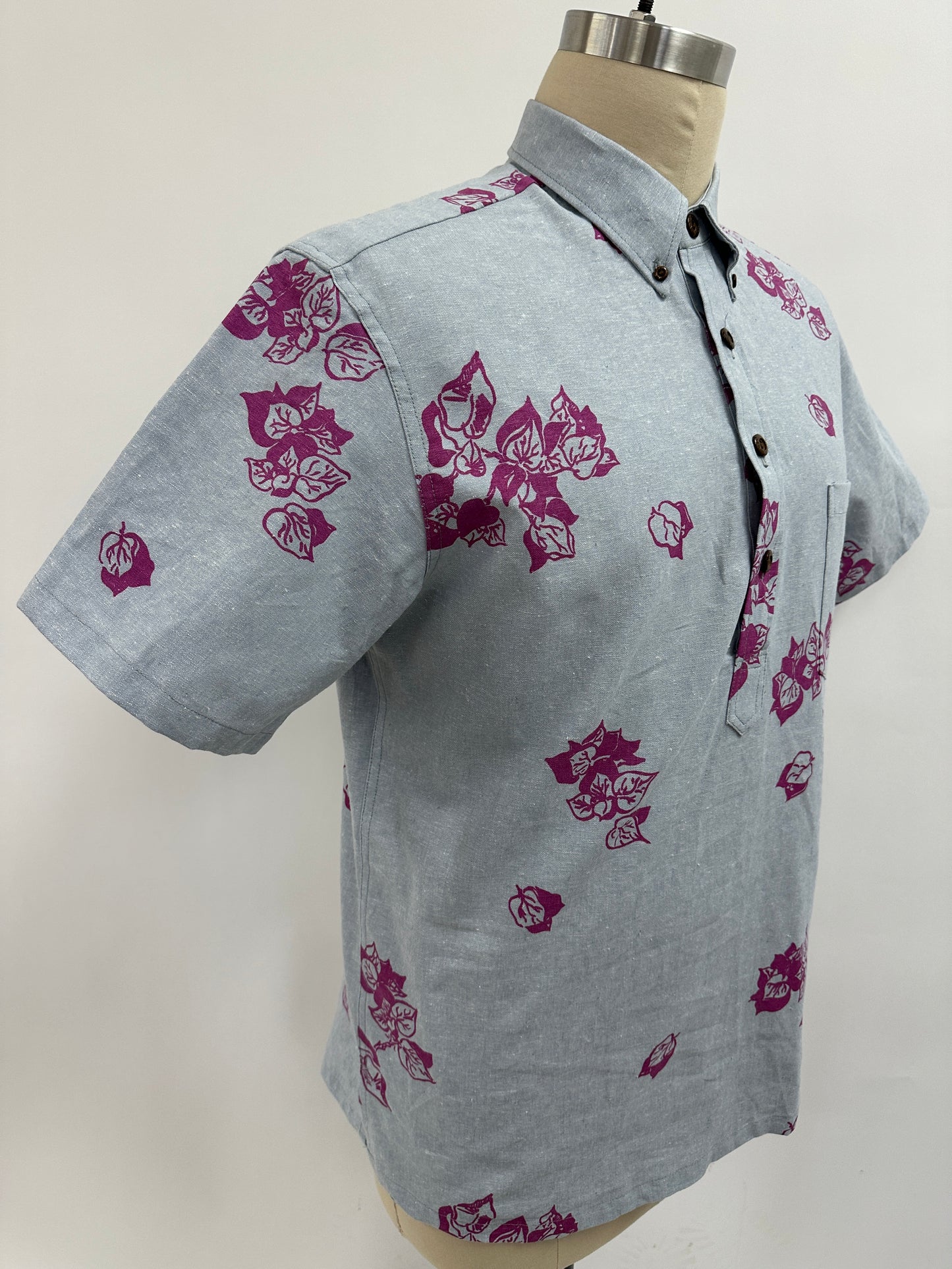 Pullover S/S Aloha Shirt | Bougainvillea | Geranium on Chambray Blue