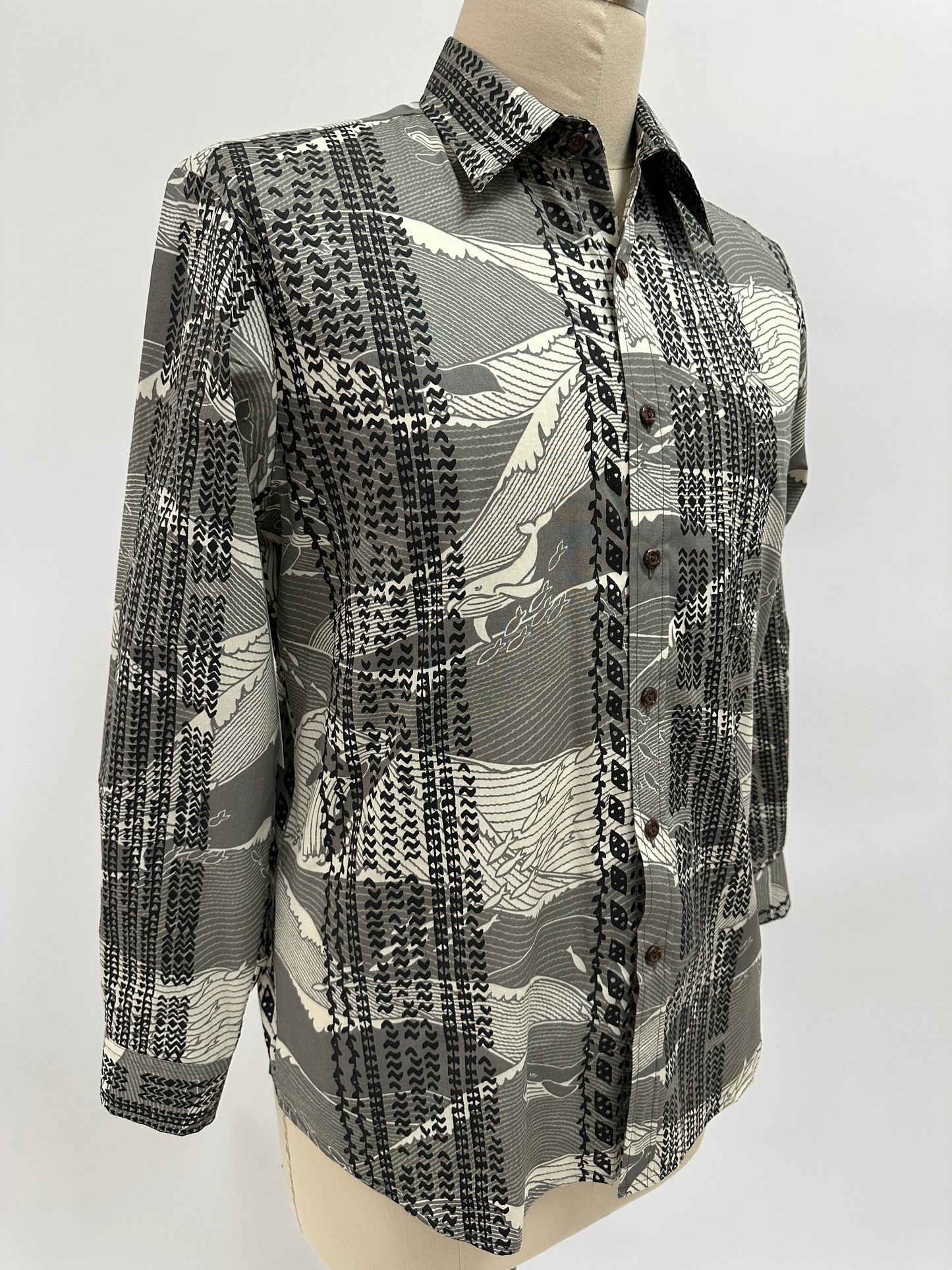 L/S Button Down Aloha Shirt | Ohe Kapala on Whale Print | Black on Grey