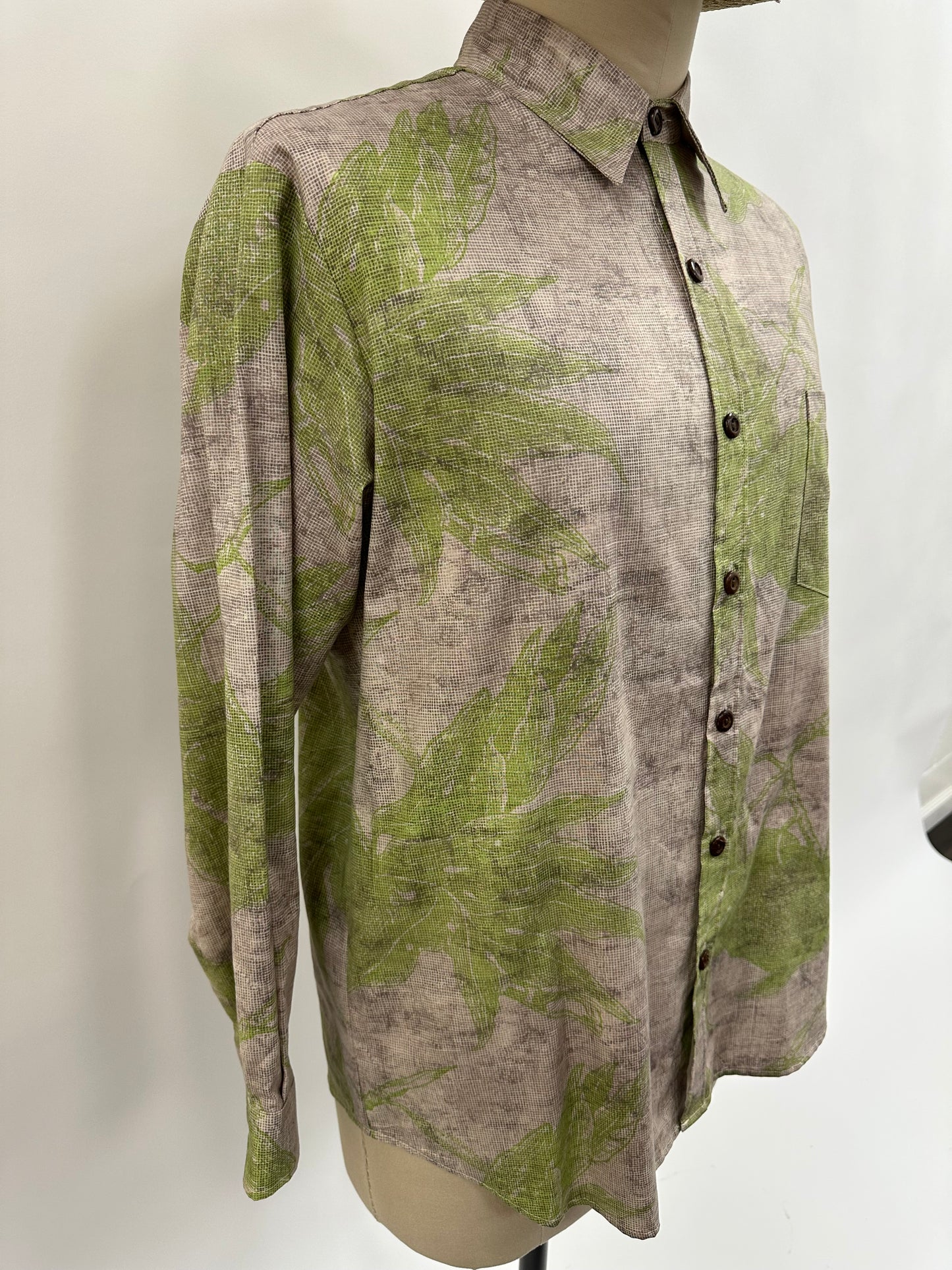 Long Sleeve Button Down Shirt | Ulu | Green on Chalk & Charcoal