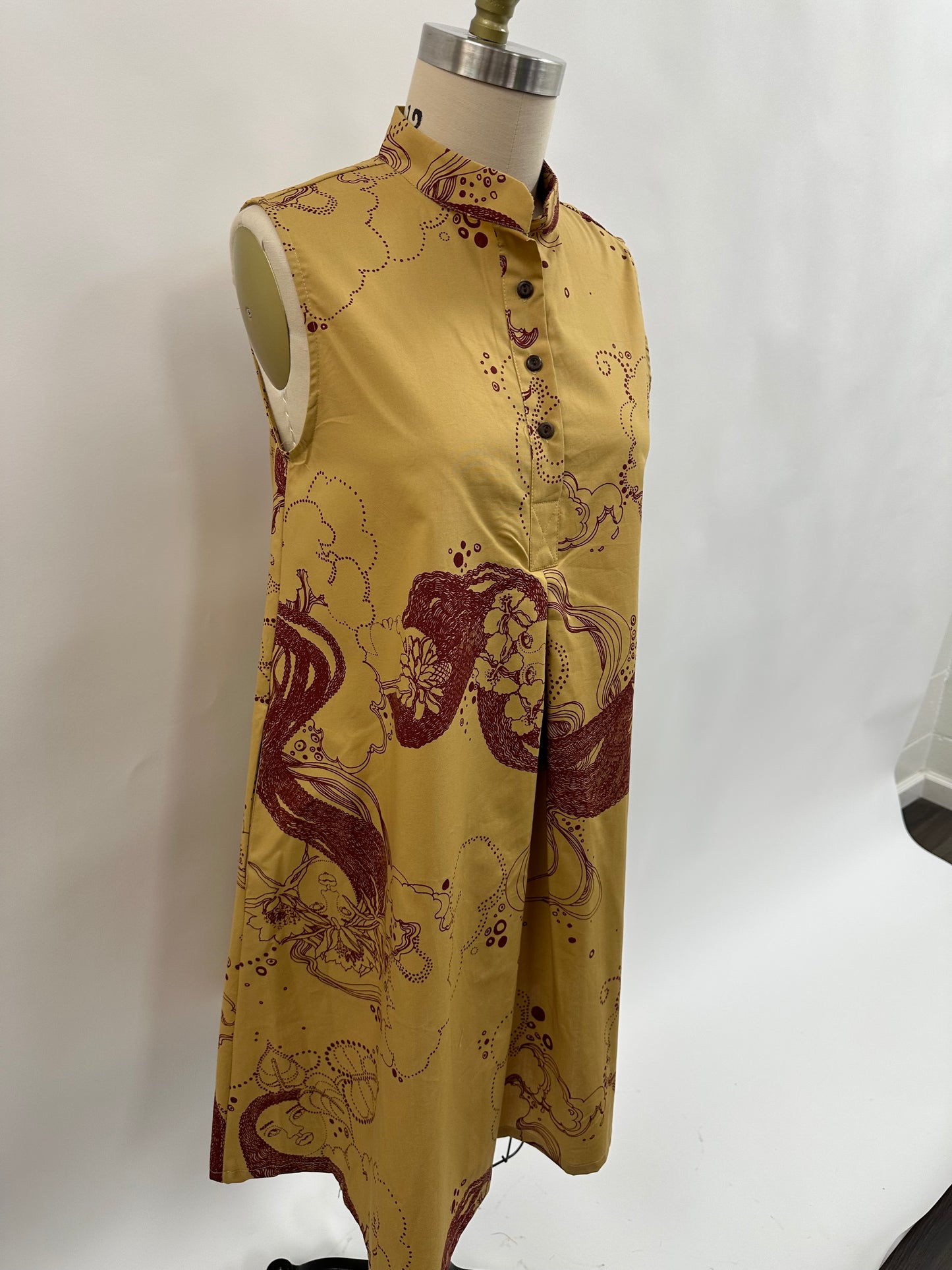 Kāʻilihiwa Dress | Dream Ladies | Burgundy on Beige