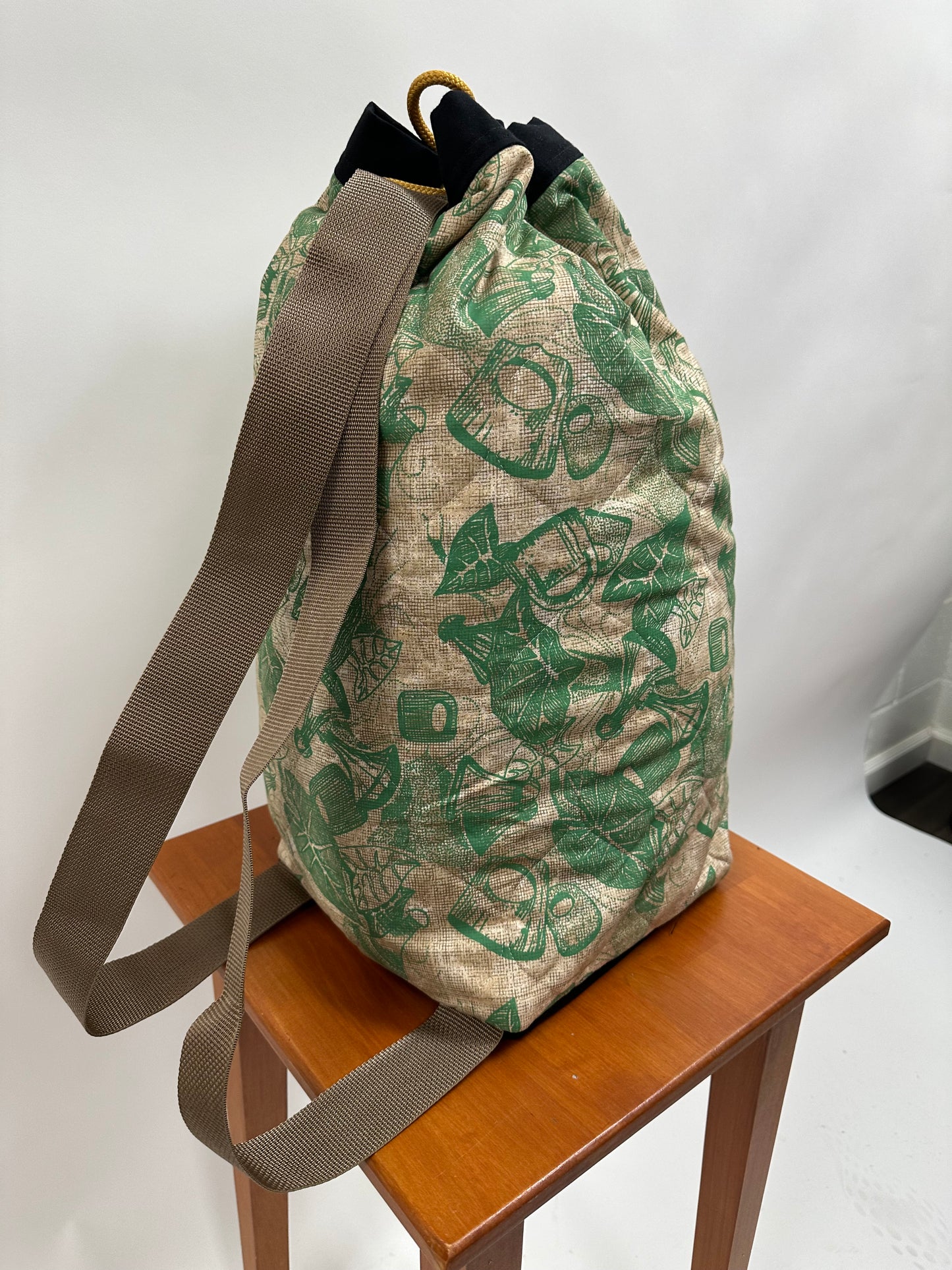 Hula Bag | Poi Pounder | Green on beige