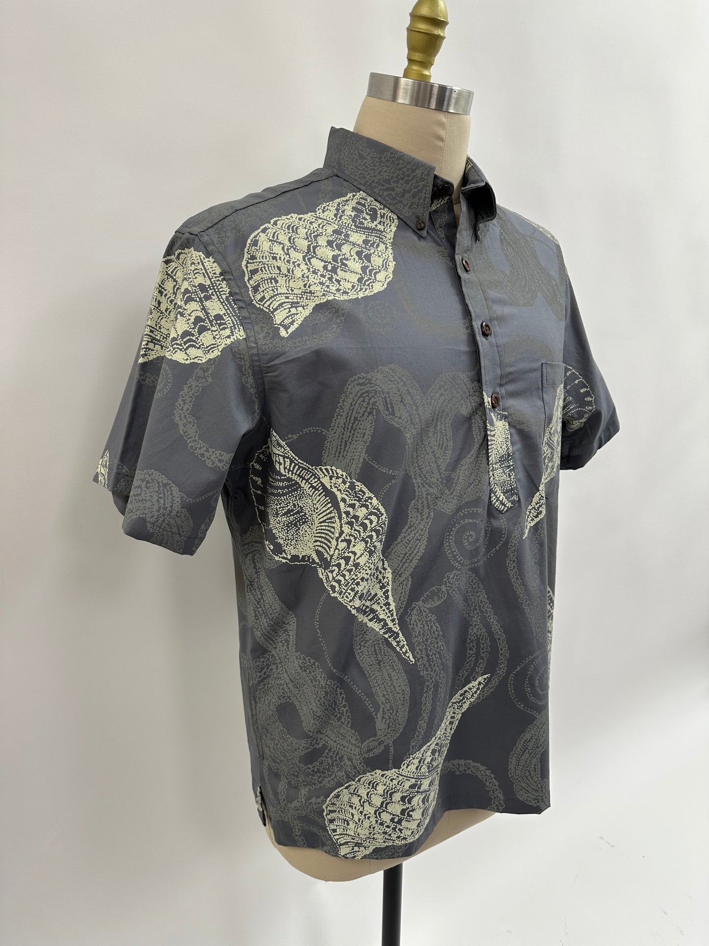 Pull Over Aloha Shirt | Niʻihau Shell | Cream on Gray