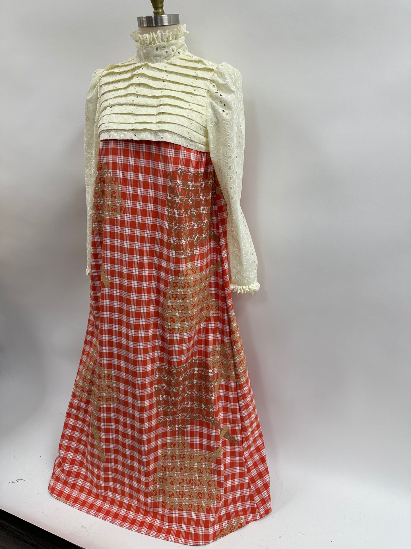 Mahela | Lauhala Fans | Beige on Orange Palaka