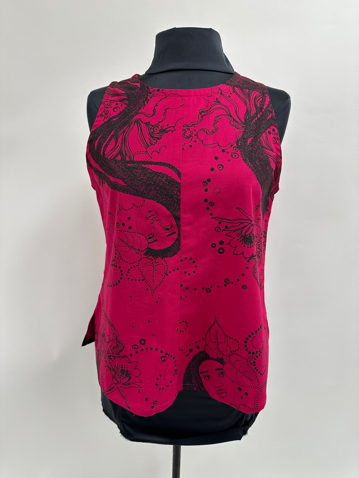 Vogue Blouse | Dream Ladies | Black on Raspberry