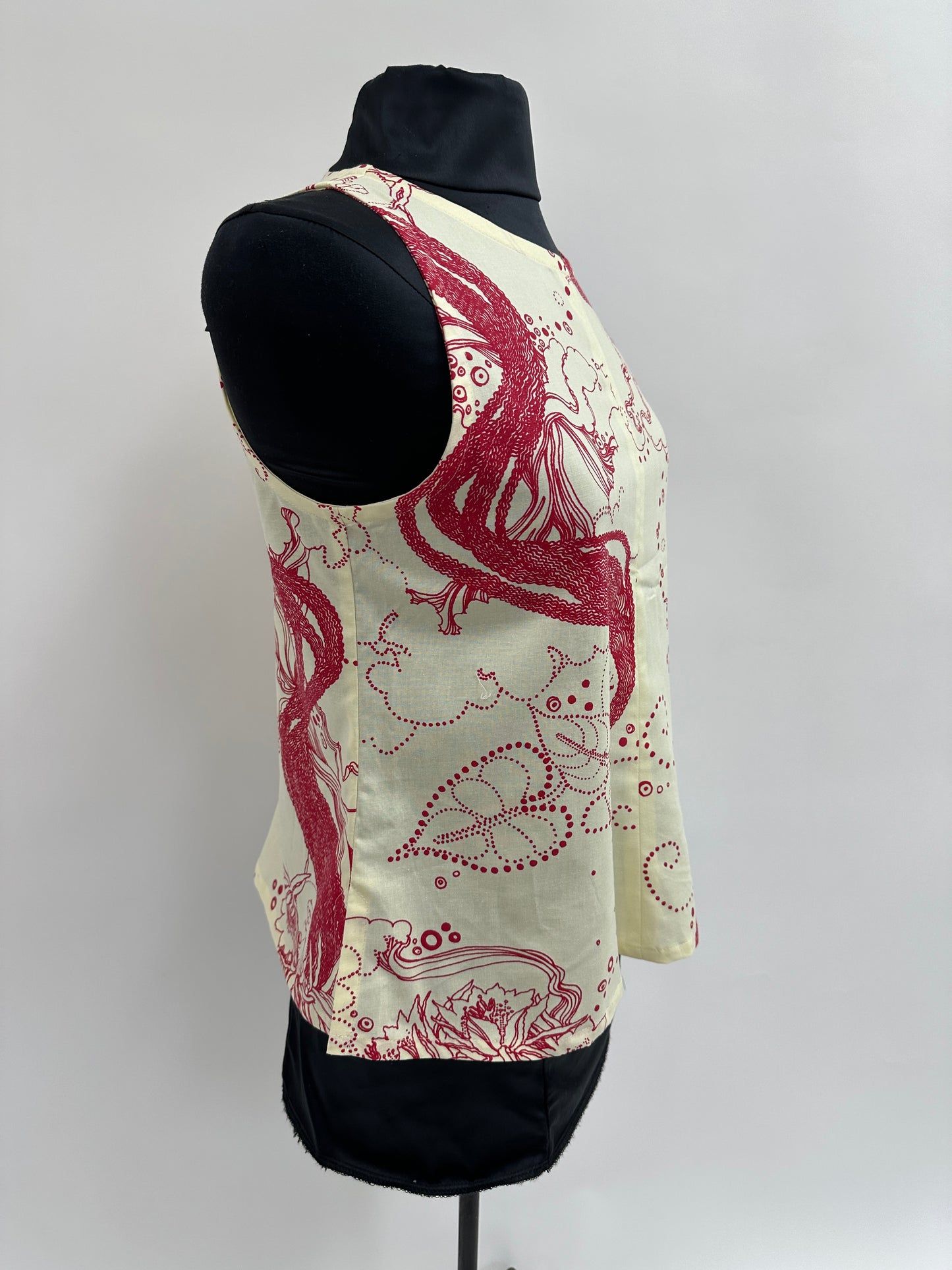 Vogue Blouse | Dream Ladies | Red on Meringue