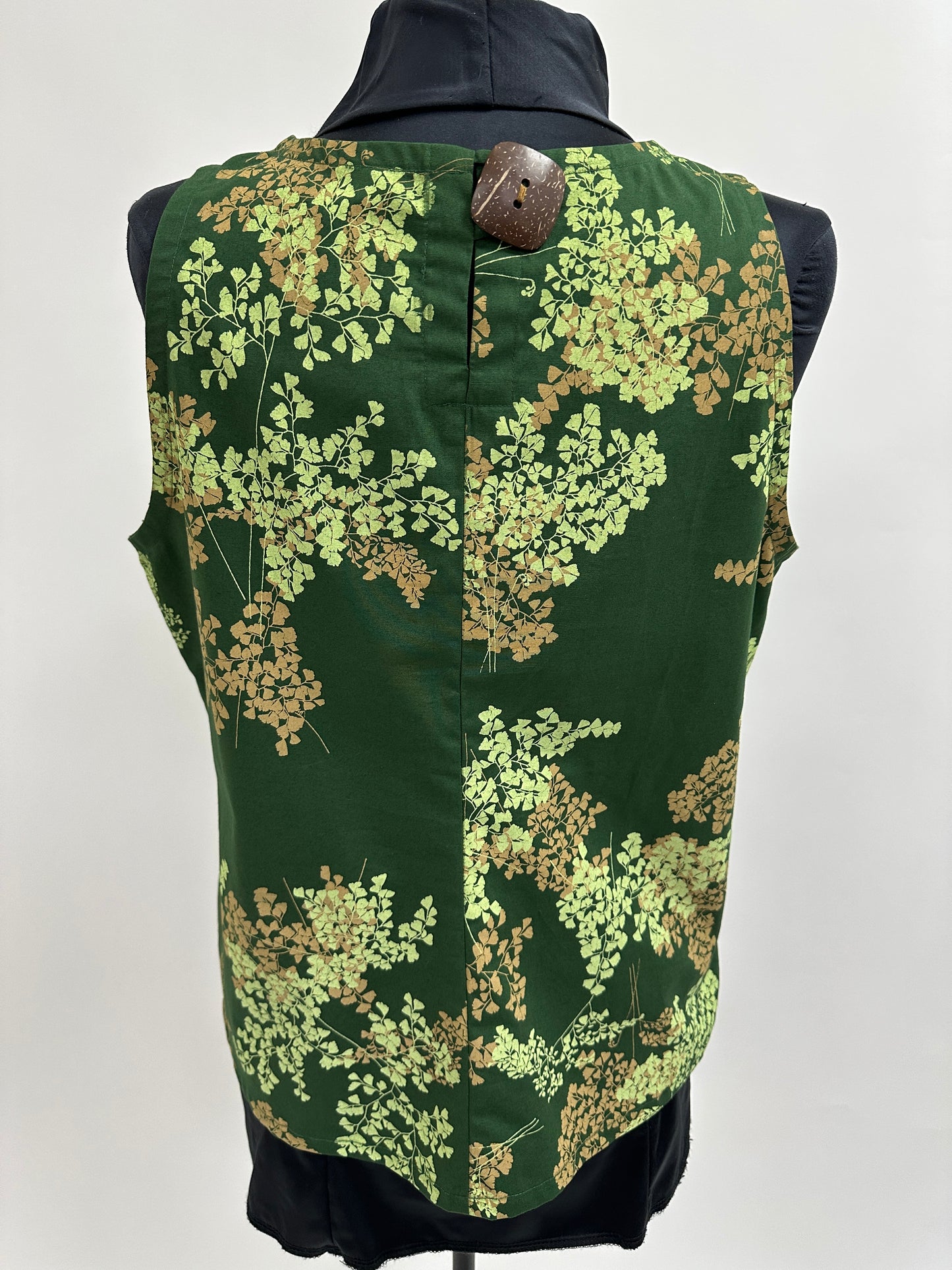 Vogue Blouse | Iwa'iwa | Honey and Honeydew on Hunter
