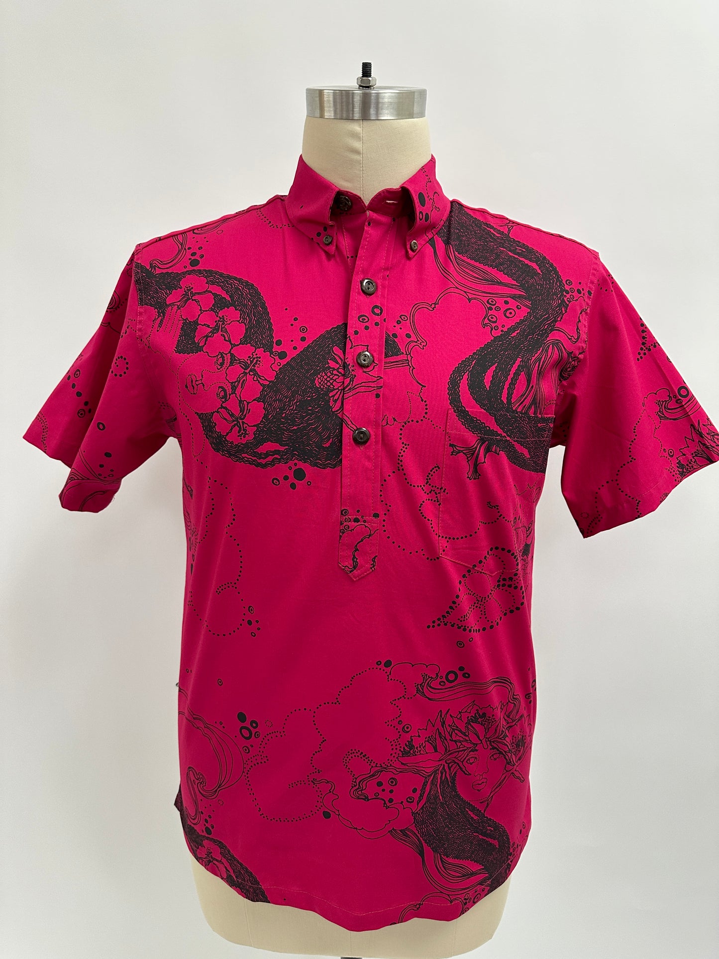 Pull Over Aloha Shirt | Dream Ladies | Black on Raspberry
