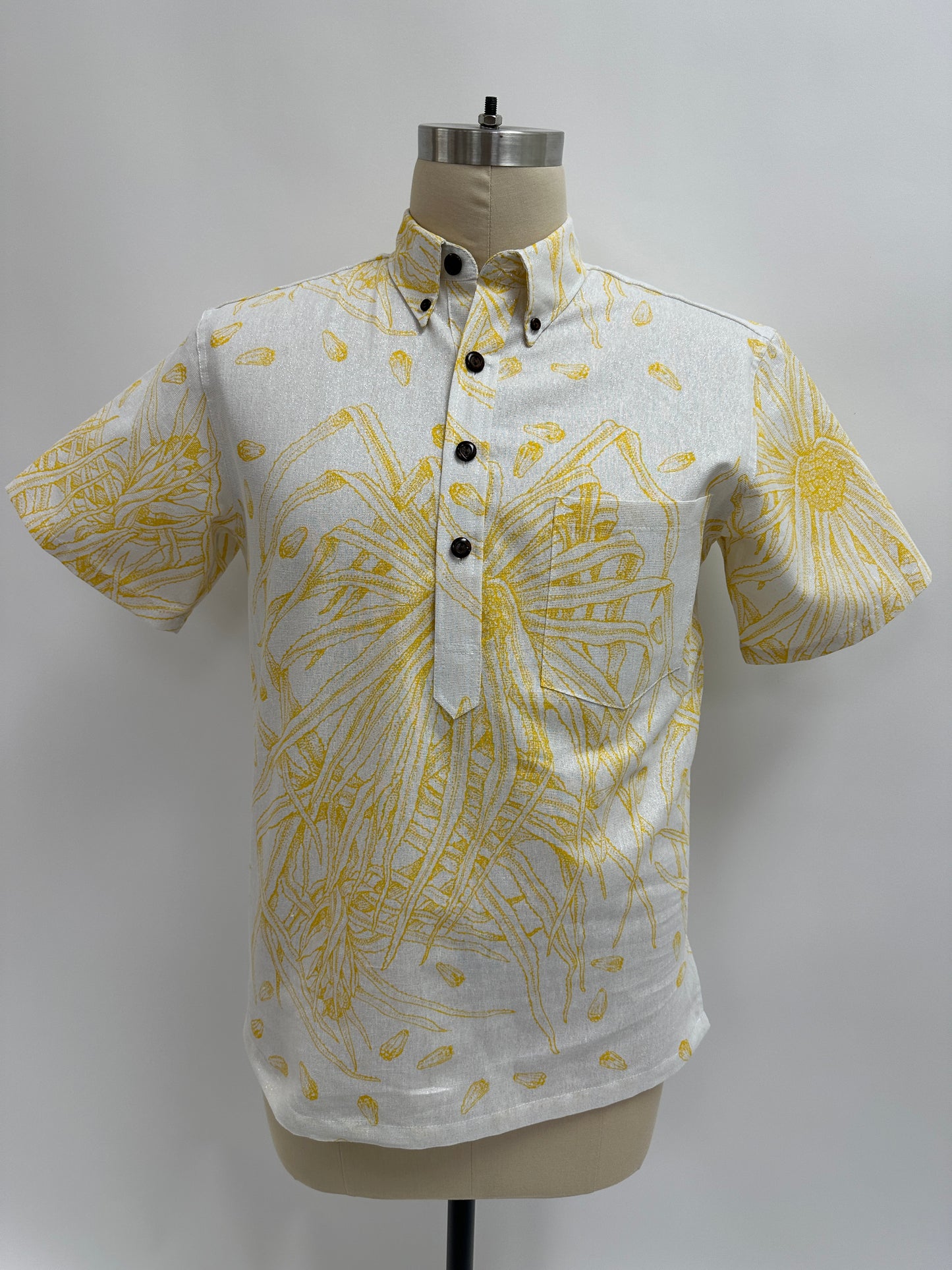 Pull Over Aloha Shirt | Glitter Hala |Yellow on White