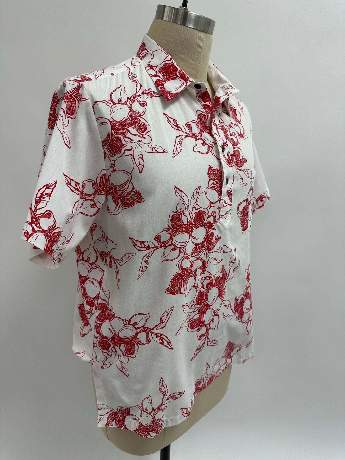 Pre-Loved Pull Over Aloha Shirt | Poi Pourri by Allen Akina with Woodrose print in Red on White