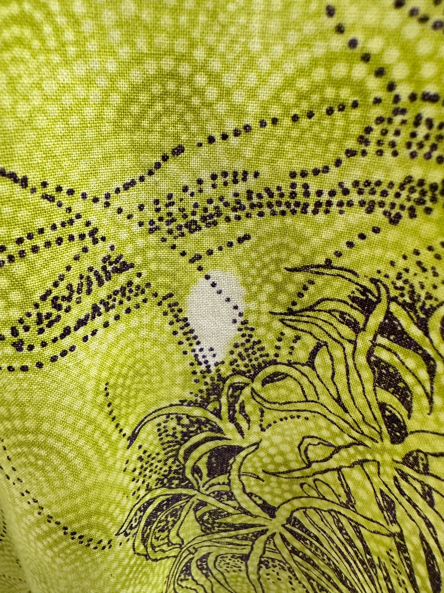 Pre-Loved Pull Over Aloha Shirt | Nake’u Awai | Spider Lily in Deep Violet on Printed Chartreuse