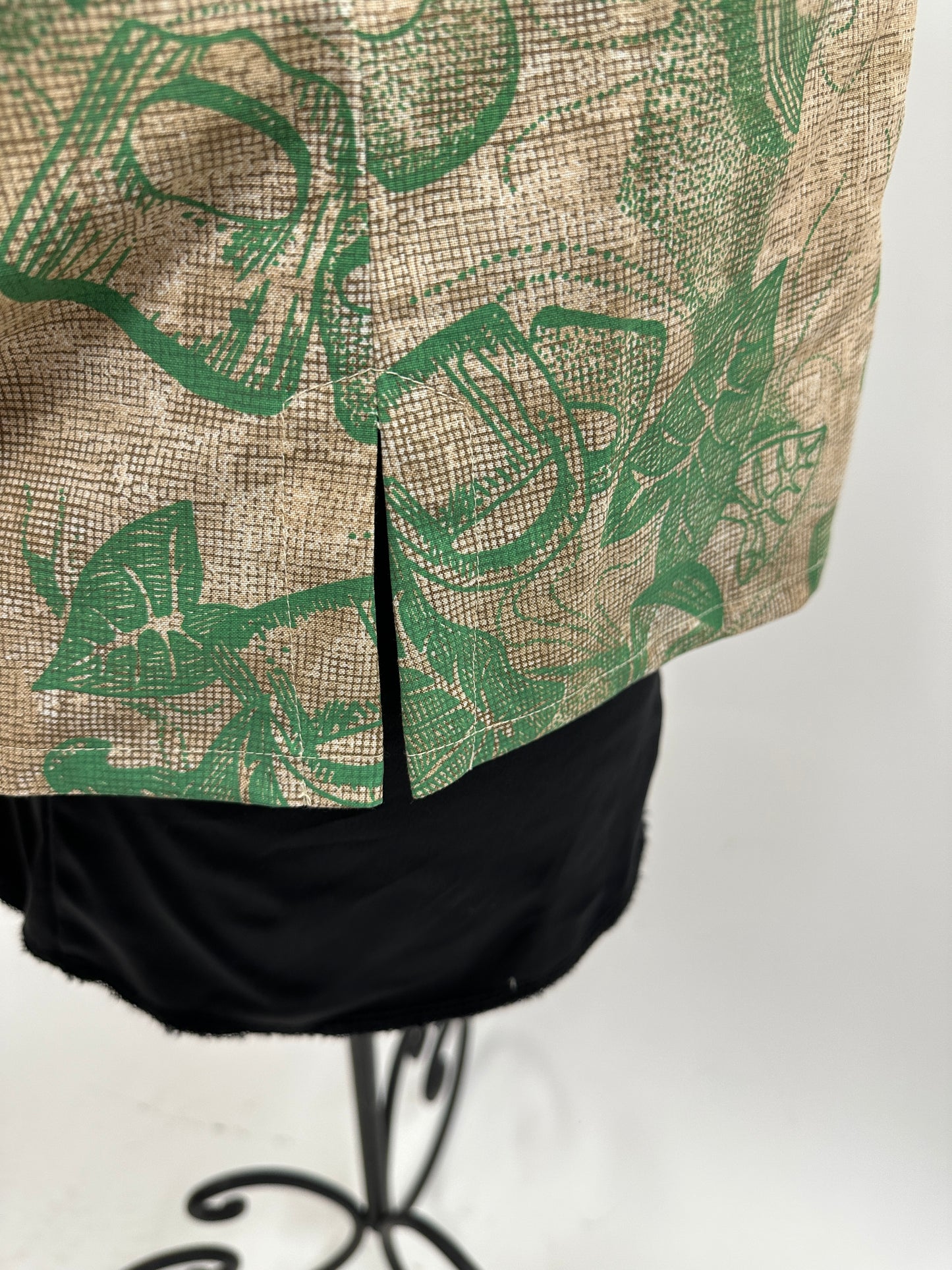 Vogue Blouse | Taro/Poi Pounder | Green on Brown Print