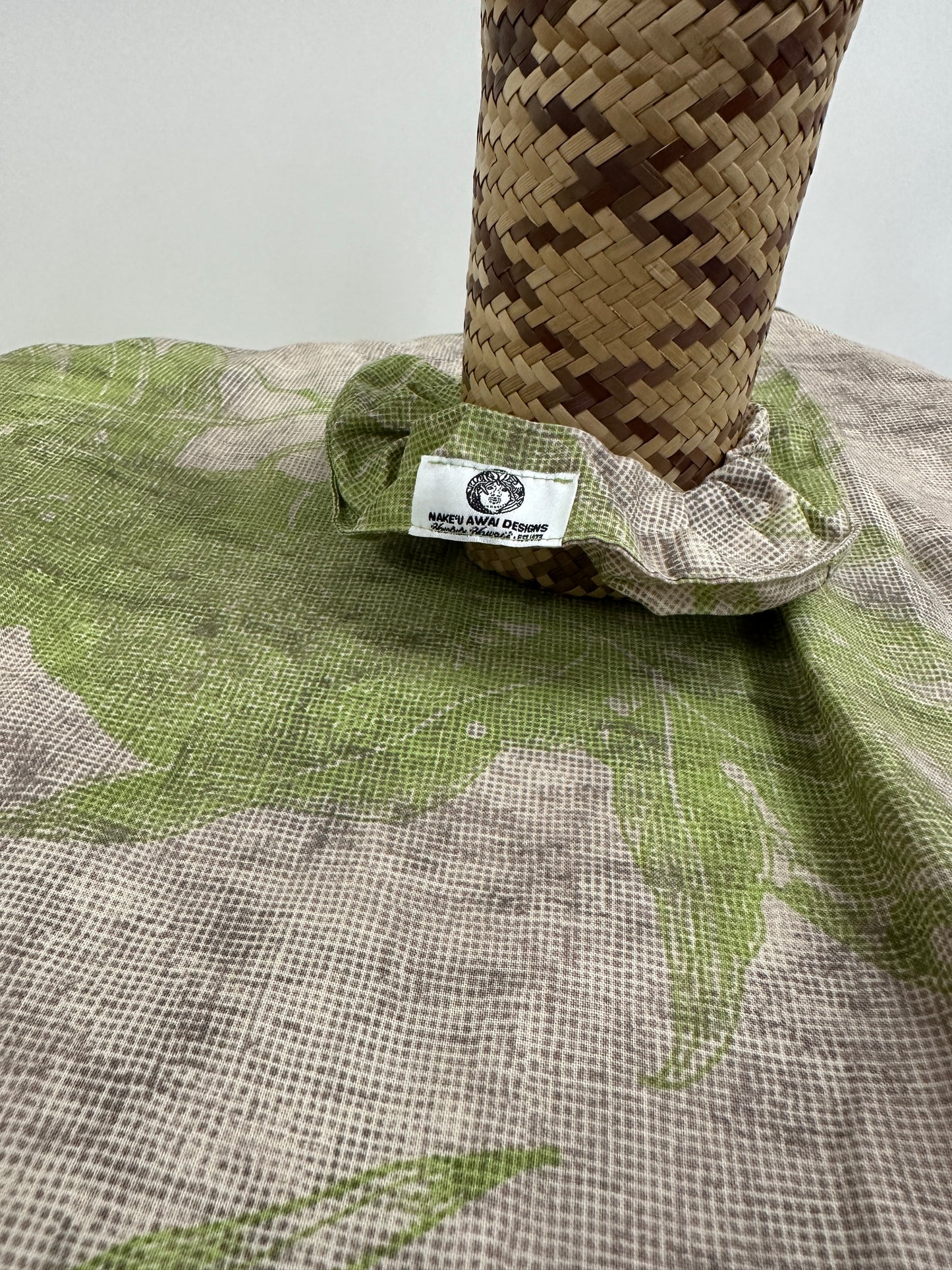 Scrunchie | Ulu | Green on Chalk & Charcoal