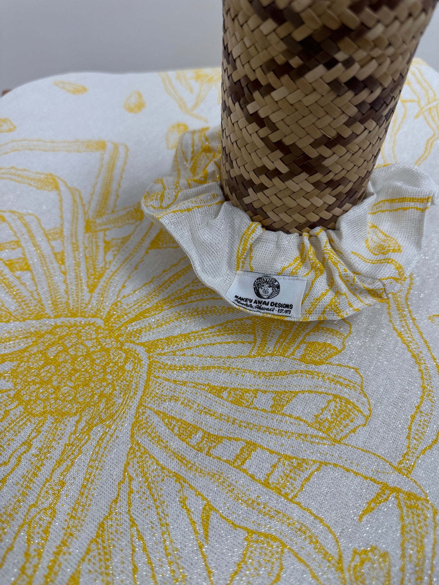 Scrunchie | Glitter Hala | Yellow on White