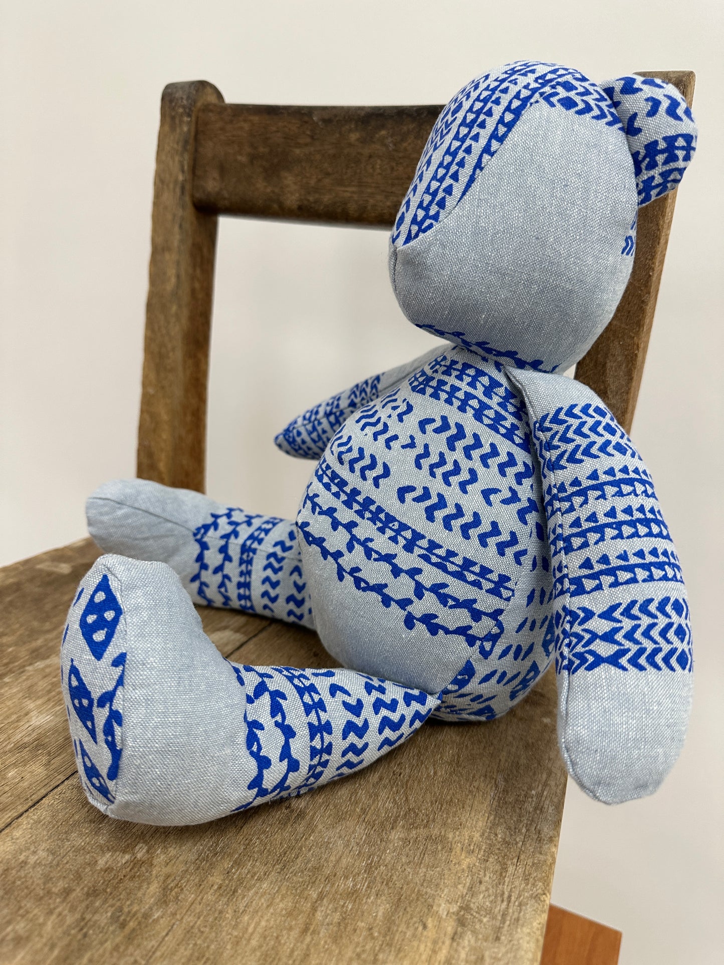 Teddy Bear | Ohe Kapala | Light Blue on Blue