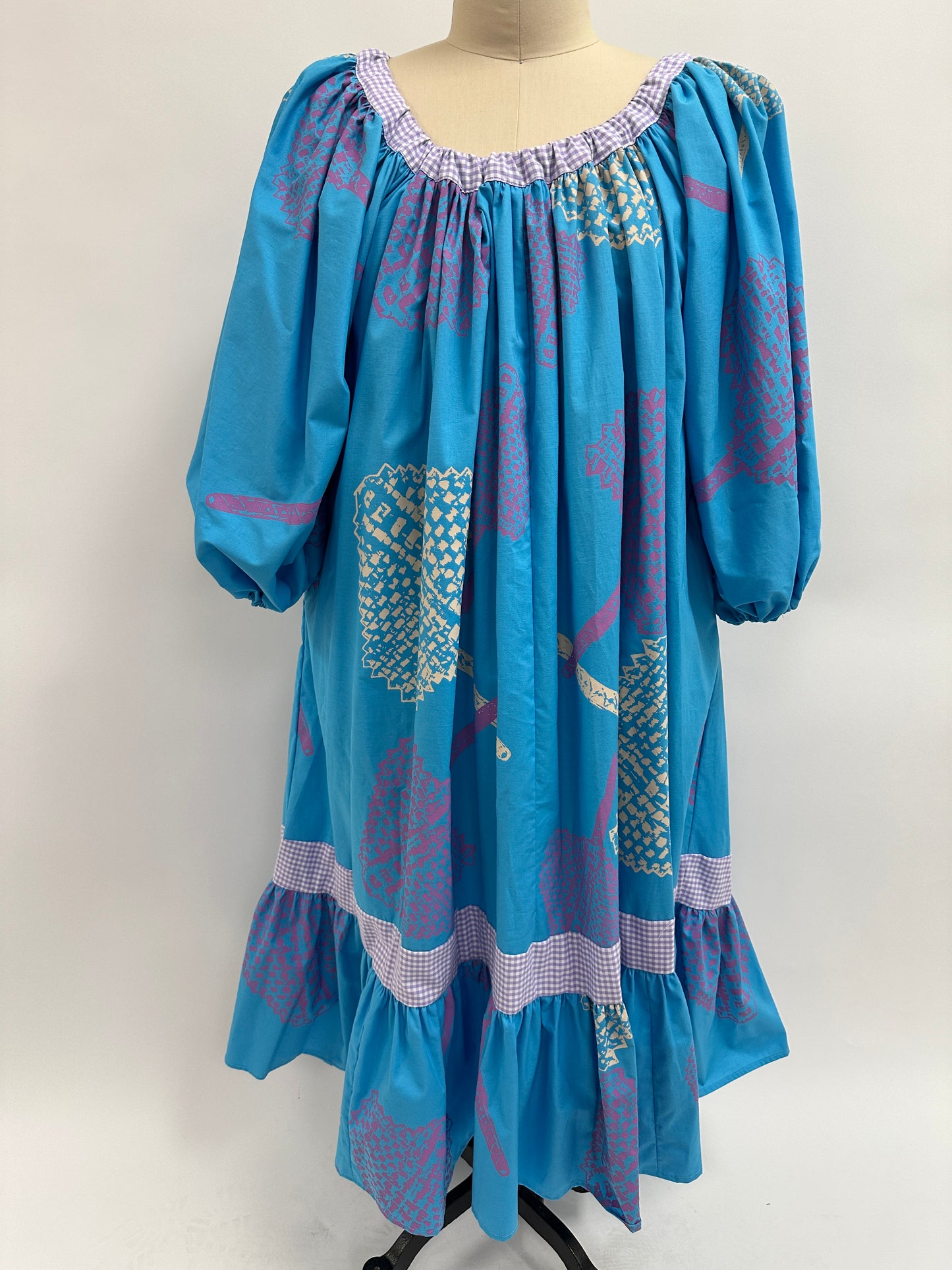 Godiva | Honu | Parchment and Corsage on Turquoise