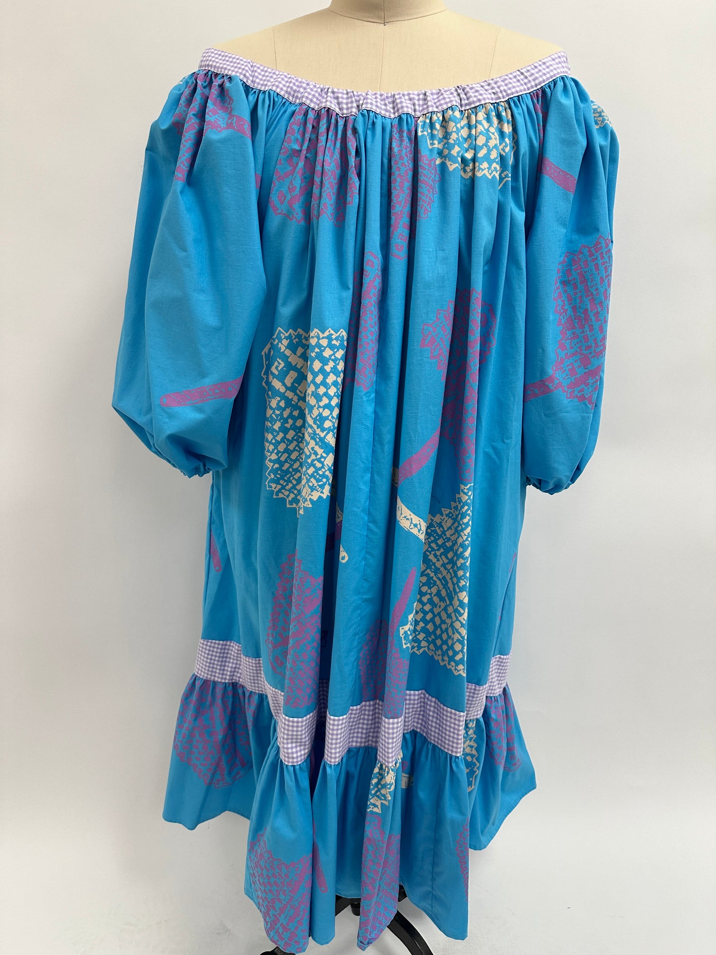 Godiva | Honu | Parchment and Corsage on Turquoise