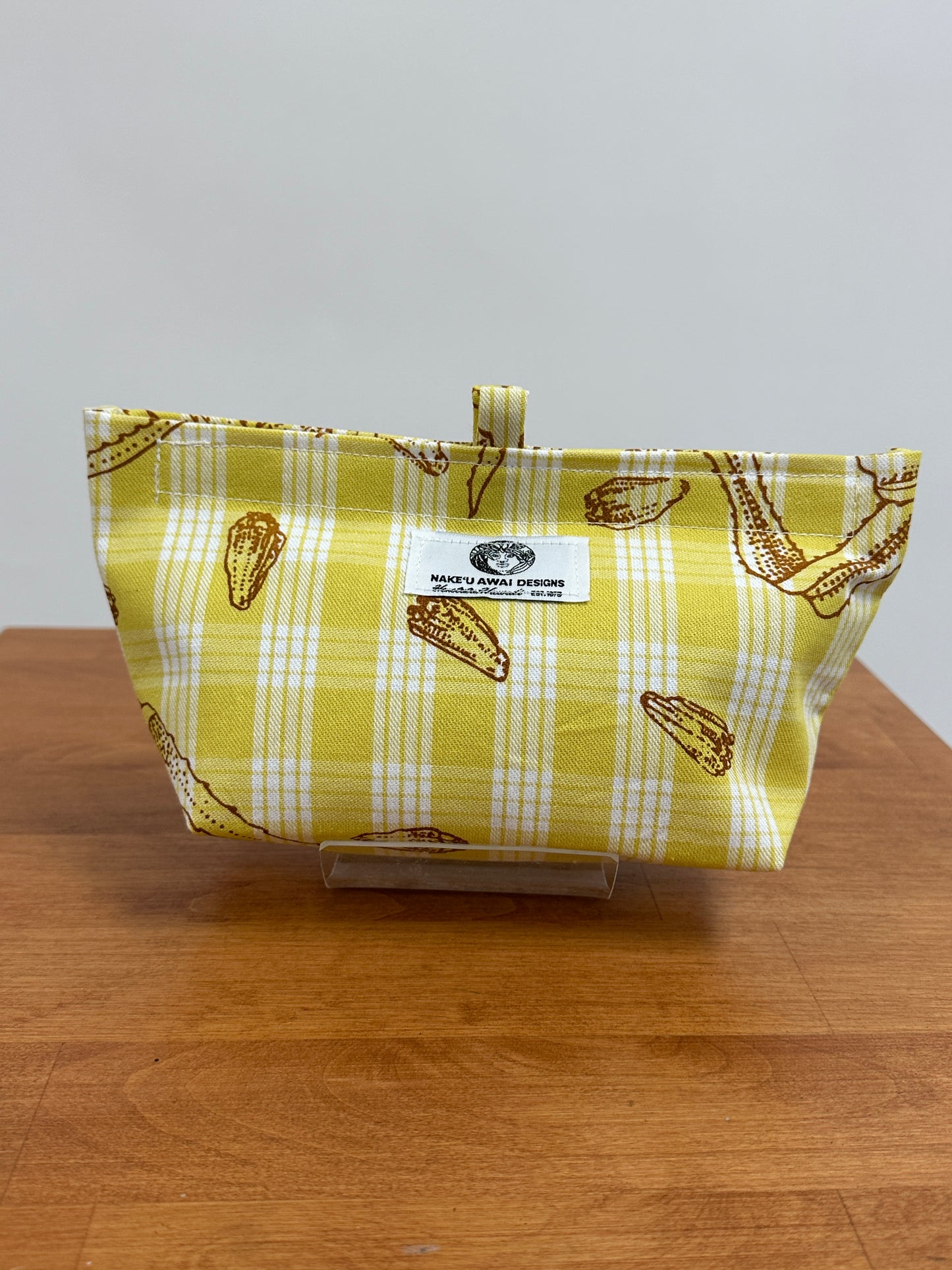 Nake'u pouch | Hala |  Brown on Yellow Palaka