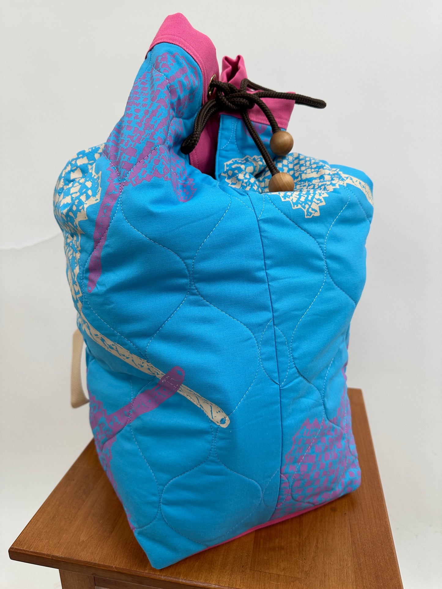 Hula Bag | Lauhala Fans | Beige & Pink on Turquoise