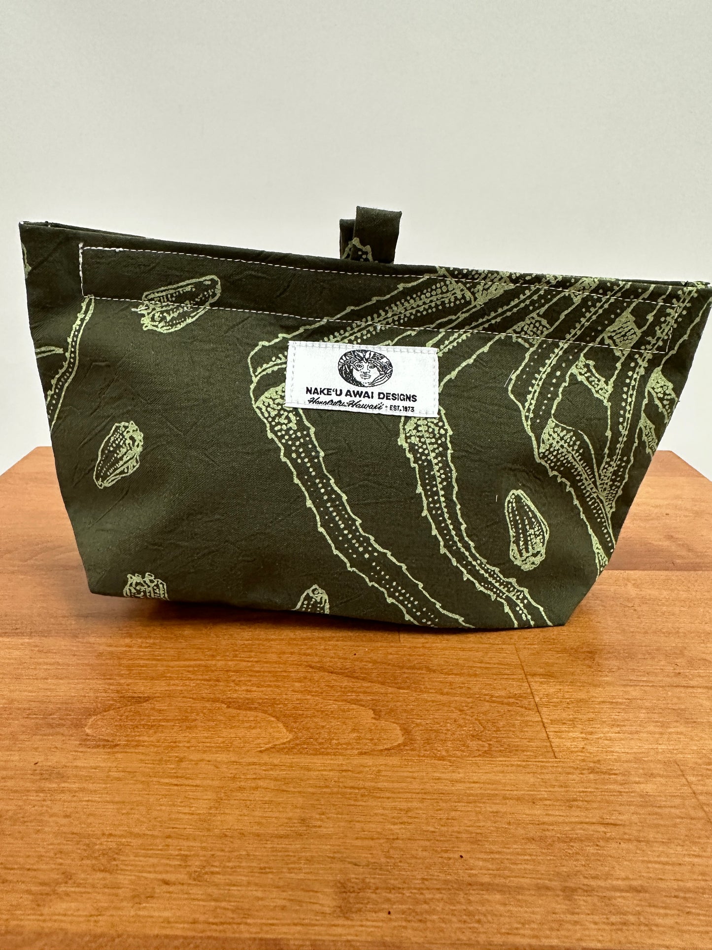 Nake'u pouch | Hala |  Lime Green on Green