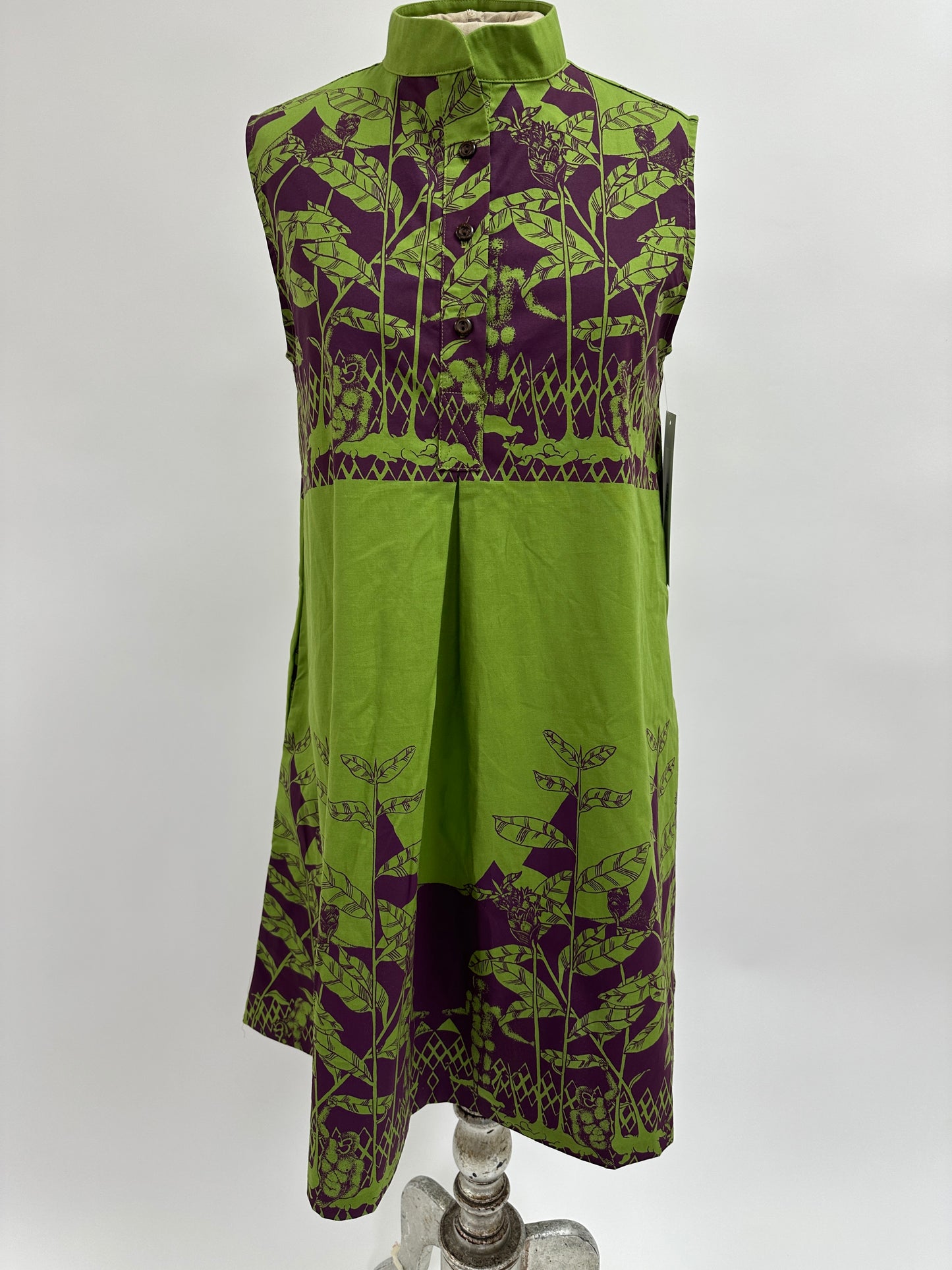 Ka'ilihiwa | Menehune in Awapuhi | Eggplant on Moss