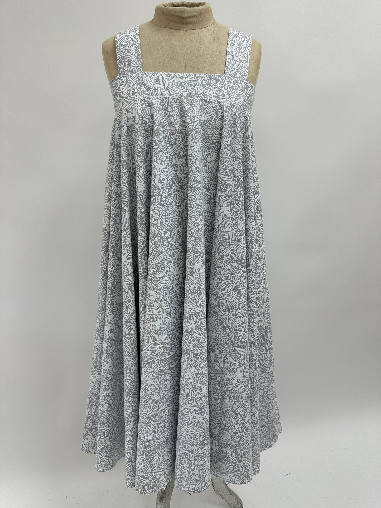 Swirl Dress | On an Island with You |  White on Grey