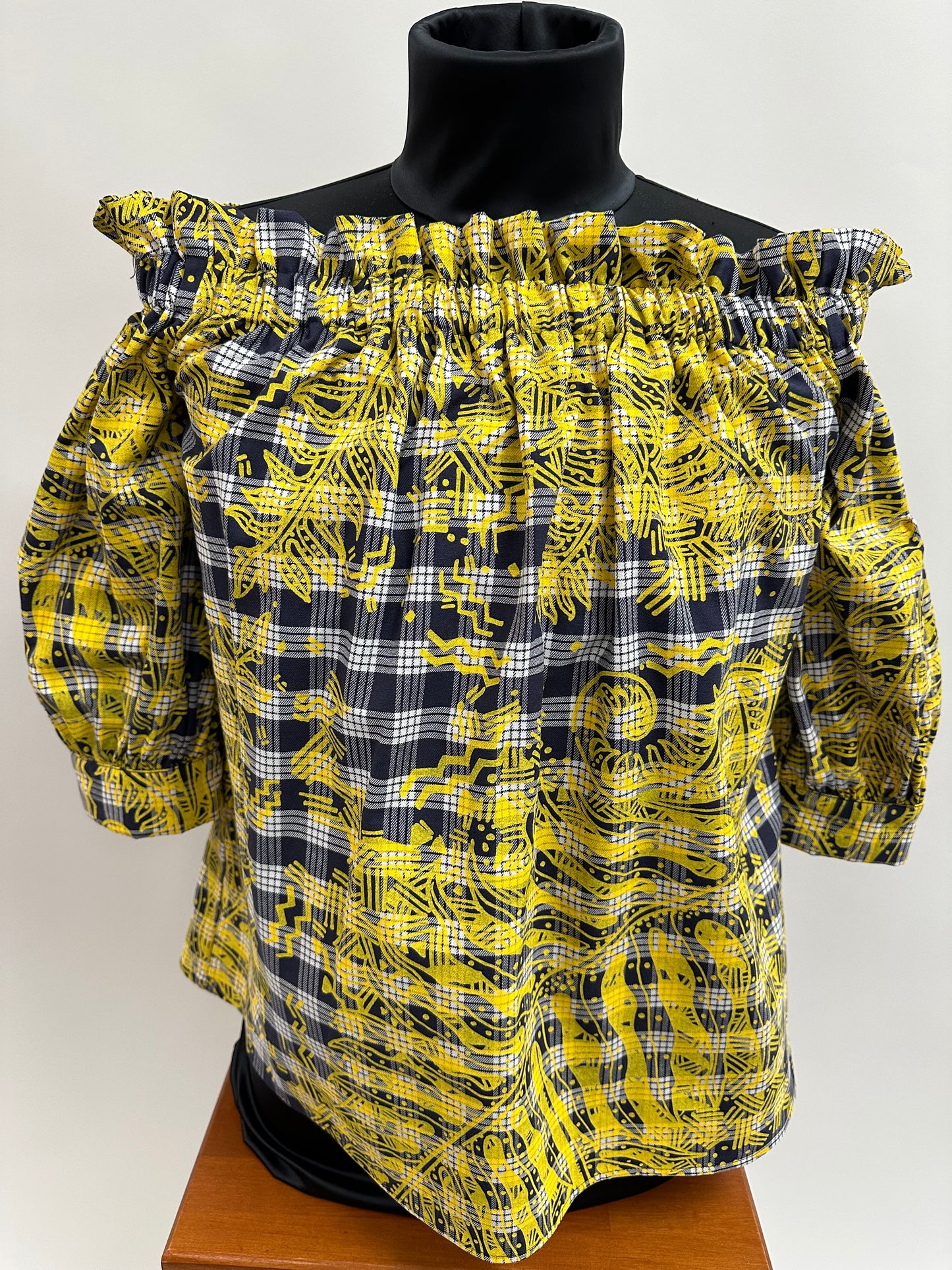 Sassy Blouse | Hapu'u Fern | Yellow on Navy Palaka