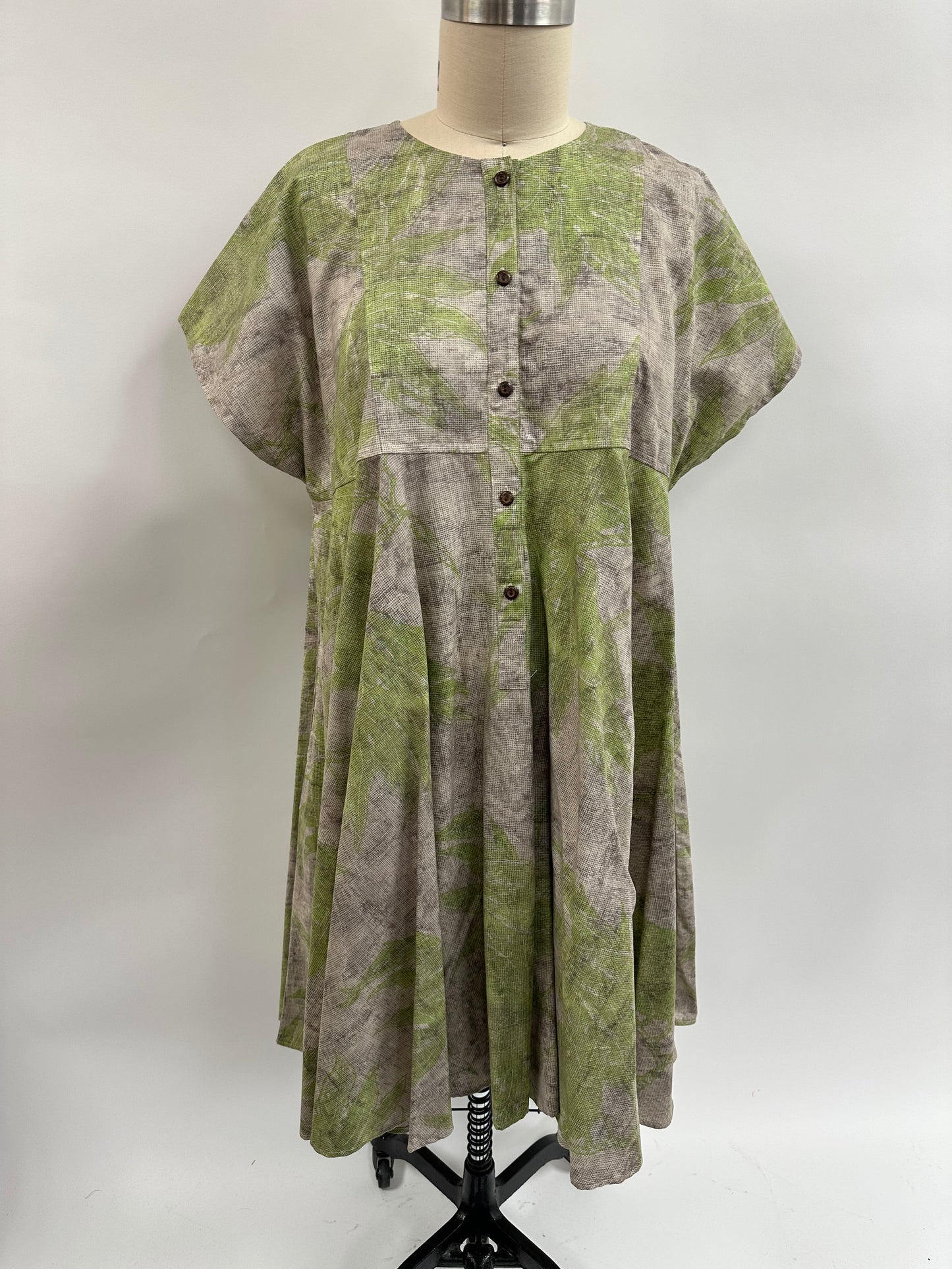 Nu Dress | Ulu | Green on Chalk & Charcoal